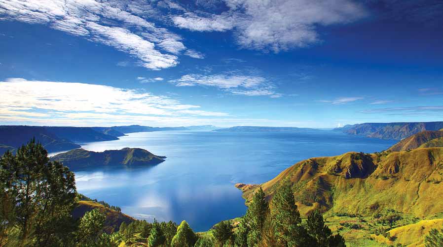 Packages tour sumatra (bukit lawang, brastagi, lake toba )