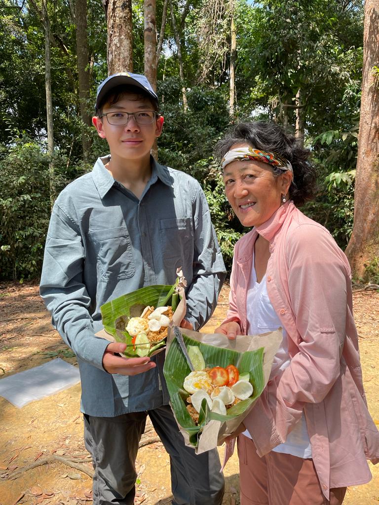 1 day trek + raffting from Bukit Lawang